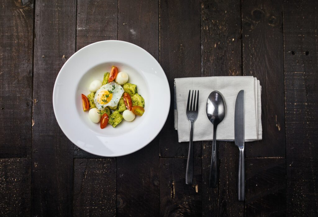 How Are Vegetarian Or Vegan Needs Accommodated In A Fine Dining Setting?