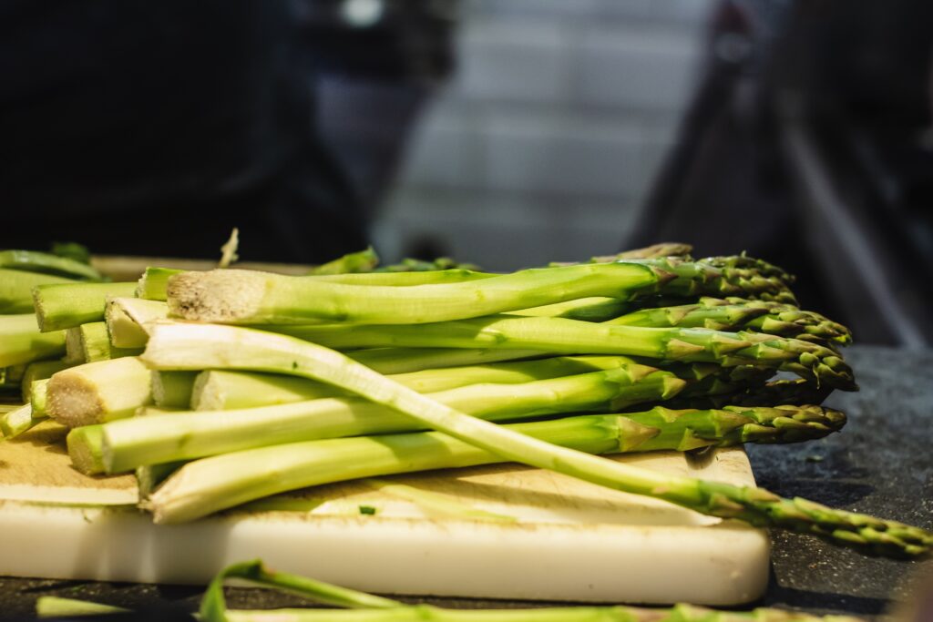 What Seasonal Or Locally-sourced Ingredients Are Commonly Featured?